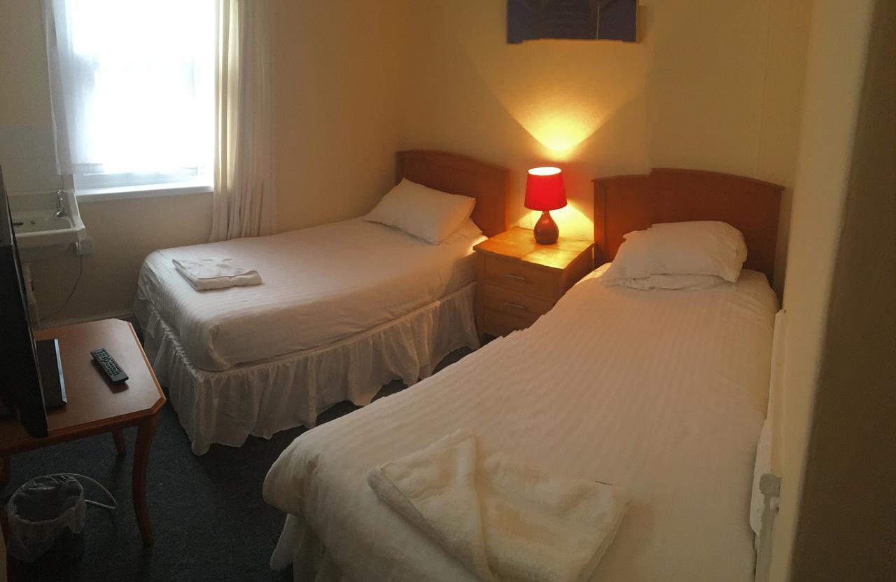 Four Seasons Budget Aberystwyth Exterior foto